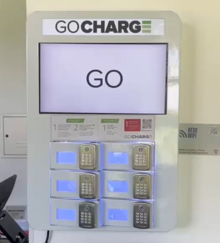 GO CHARGE Academia